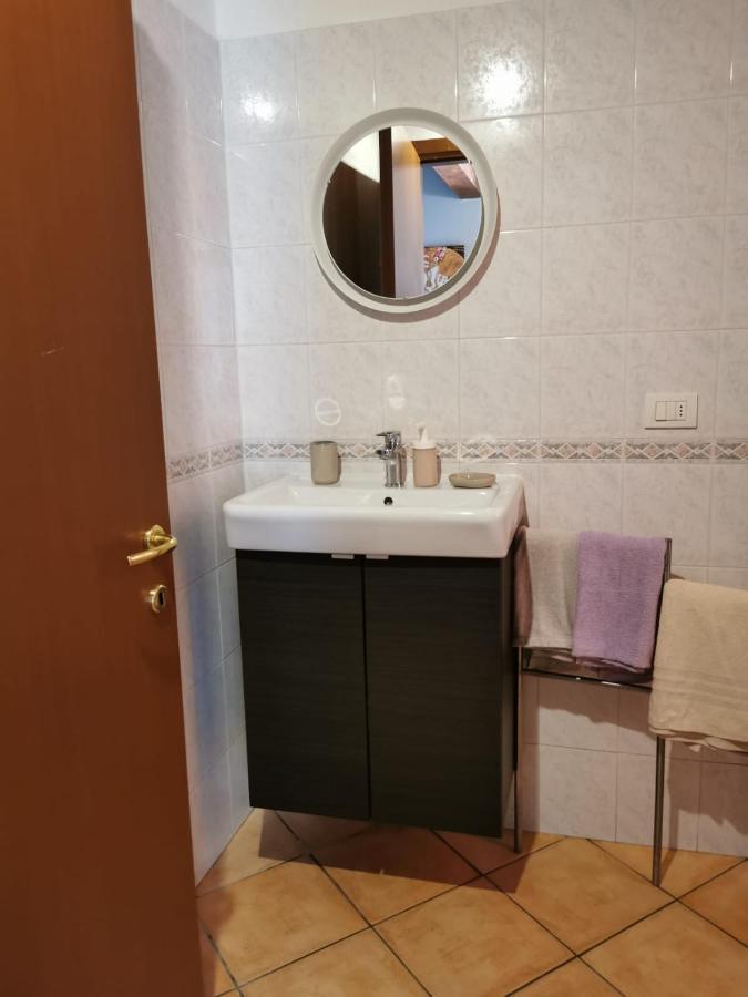 Apartment In The City Center With Self Check-In Parma Exterior photo